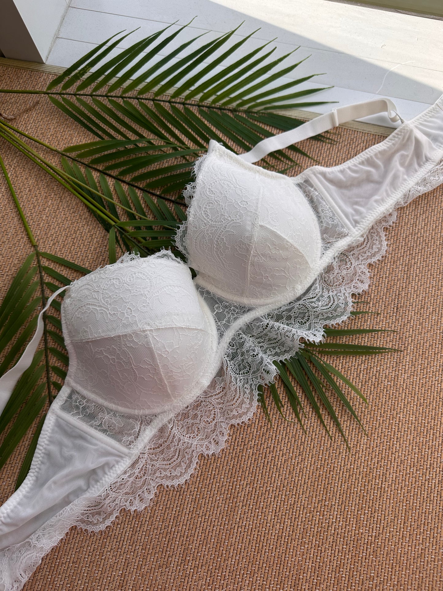 AO White Lace Longline Tshirt Plus Size Bra