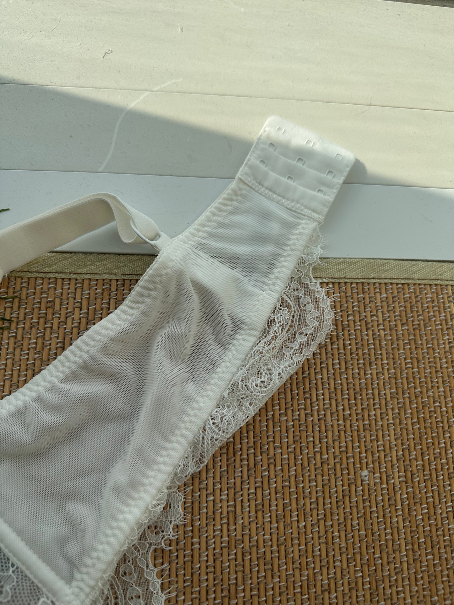 AO White Lace Longline Tshirt Plus Size Bra