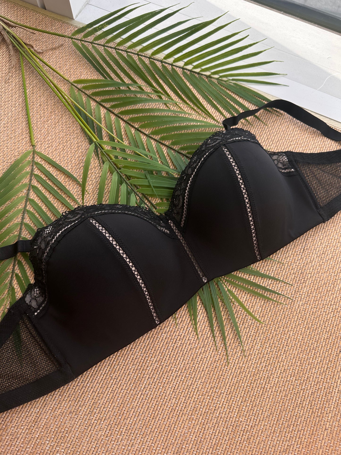 Black Lace Strapless Convertible Plus Size Bra