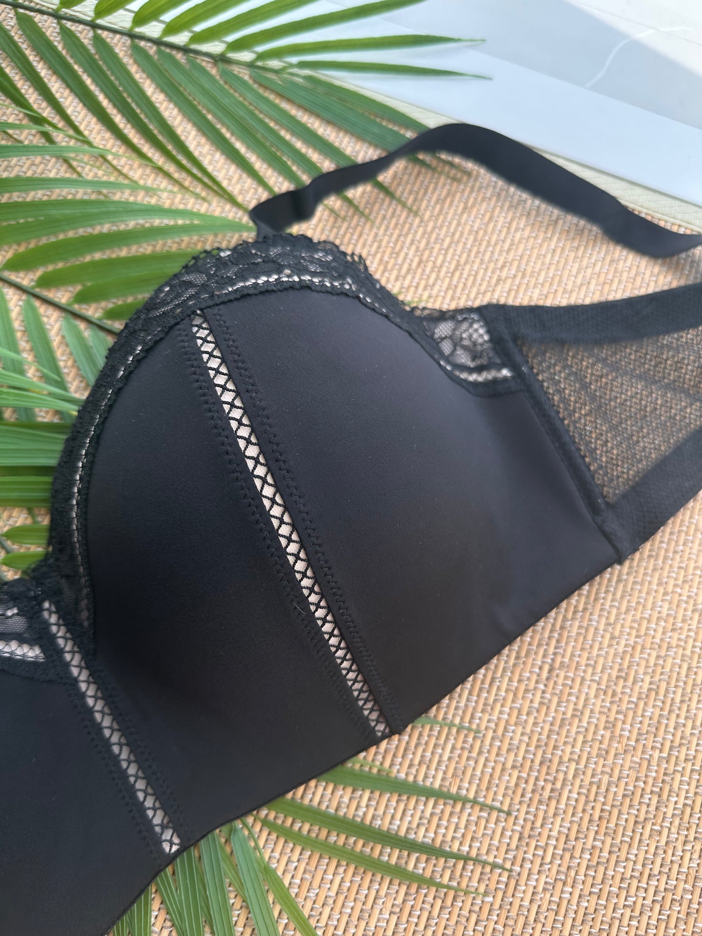 Black Lace Strapless Convertible Plus Size Bra