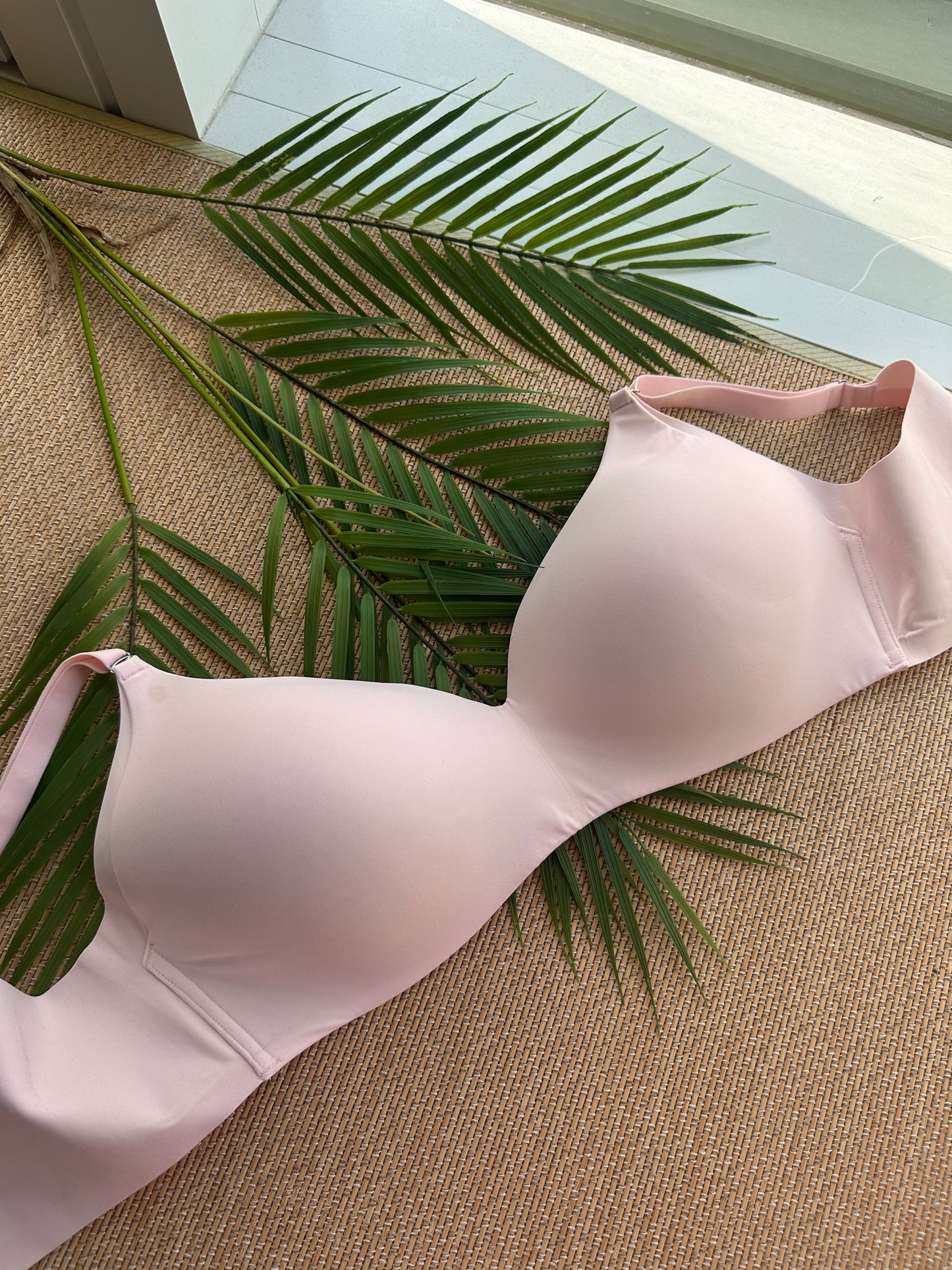 LV Pink Wireless Smooth Tshirt Bra