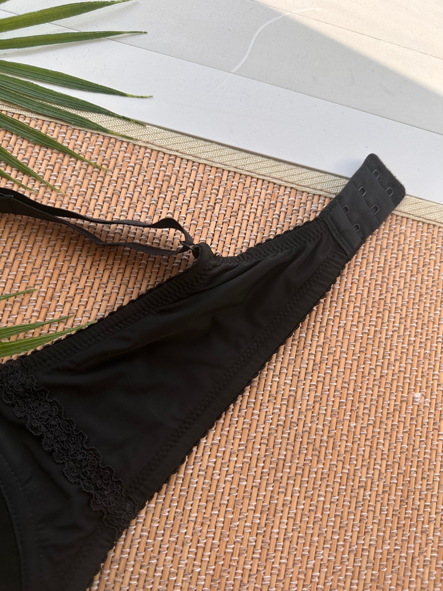 Black Smooth Tshirt Plus Size Bra