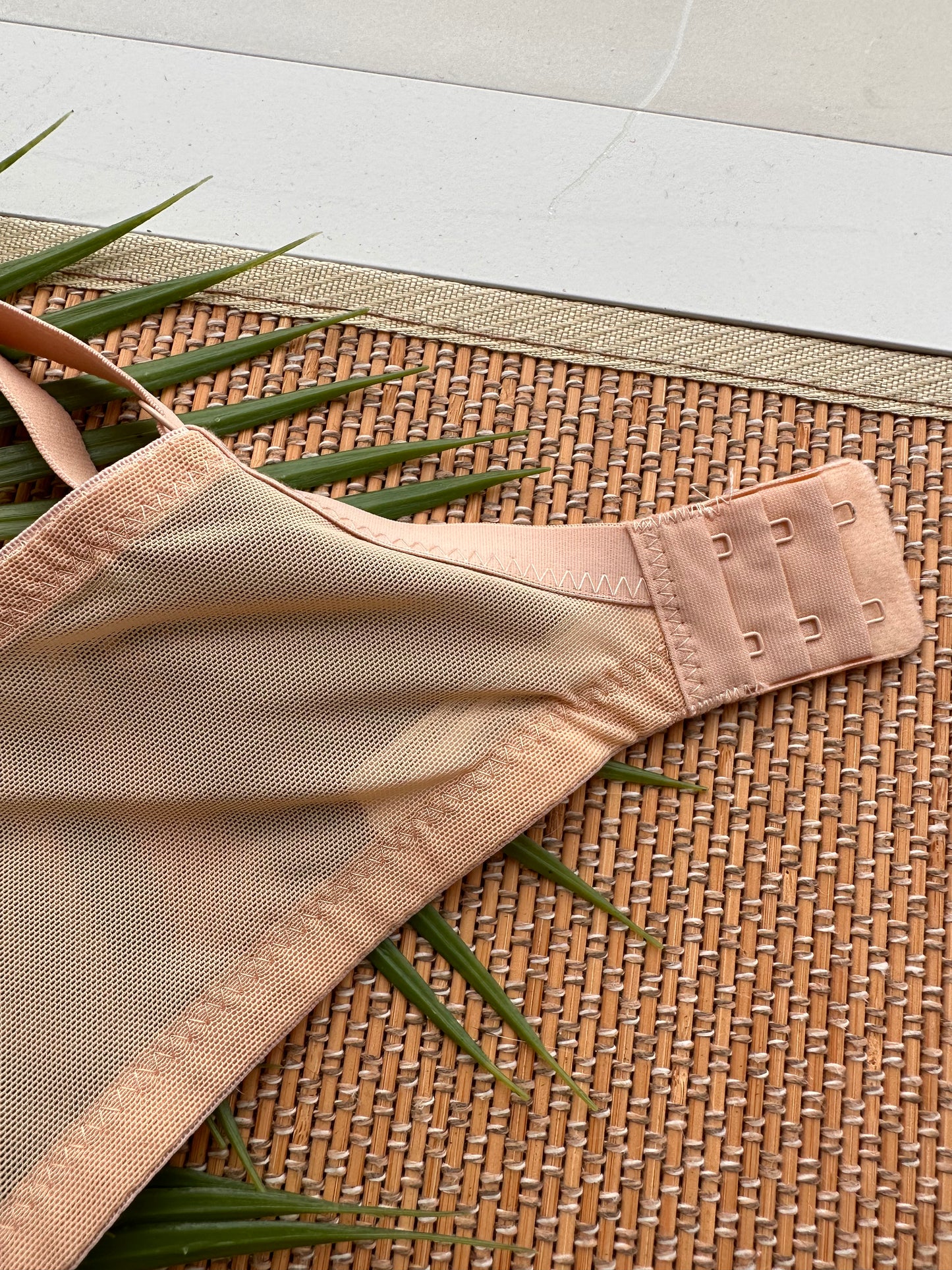 SI Nude Lace Tshirt Bra