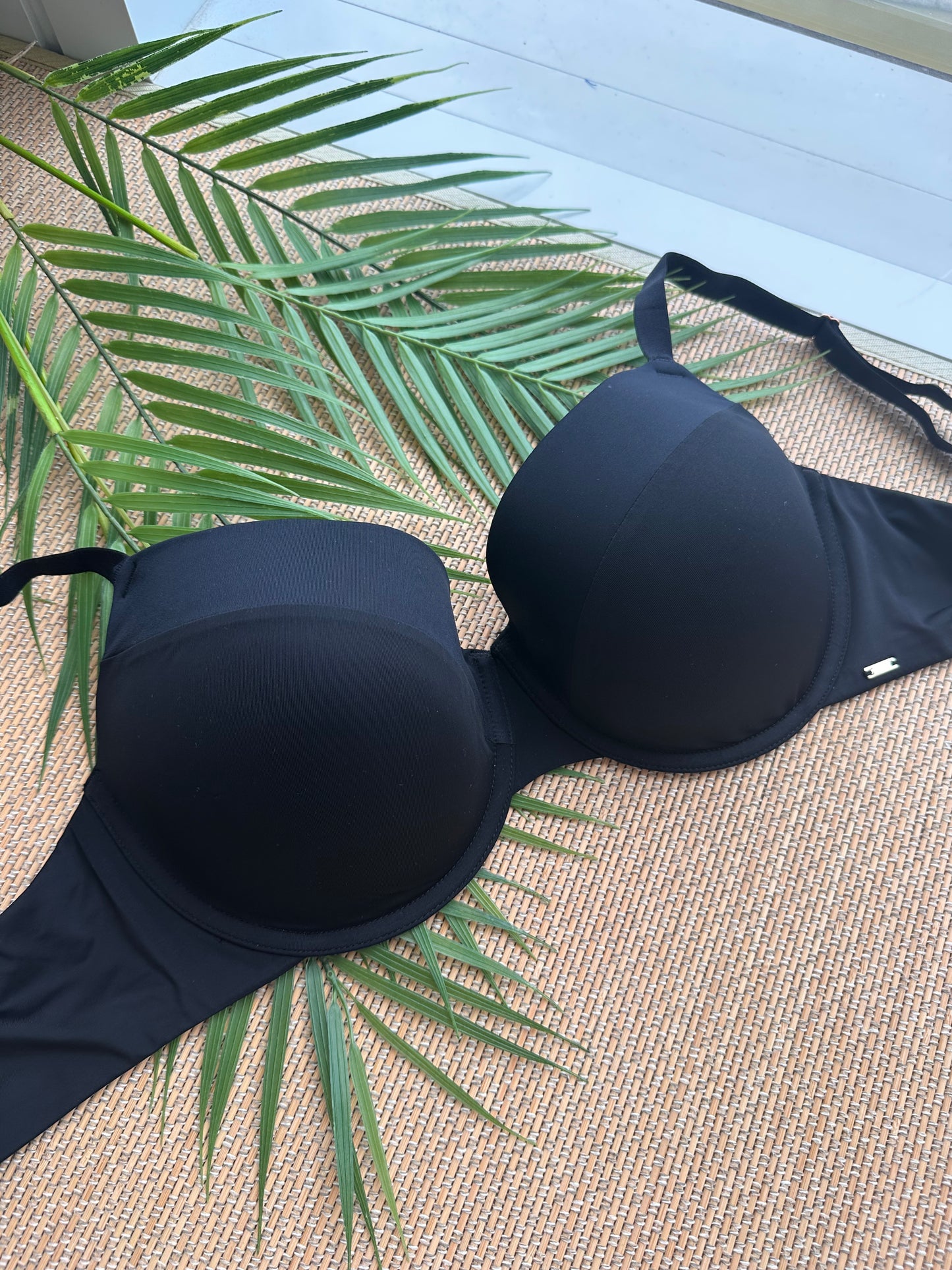 Seamless Black Tshirt Bra