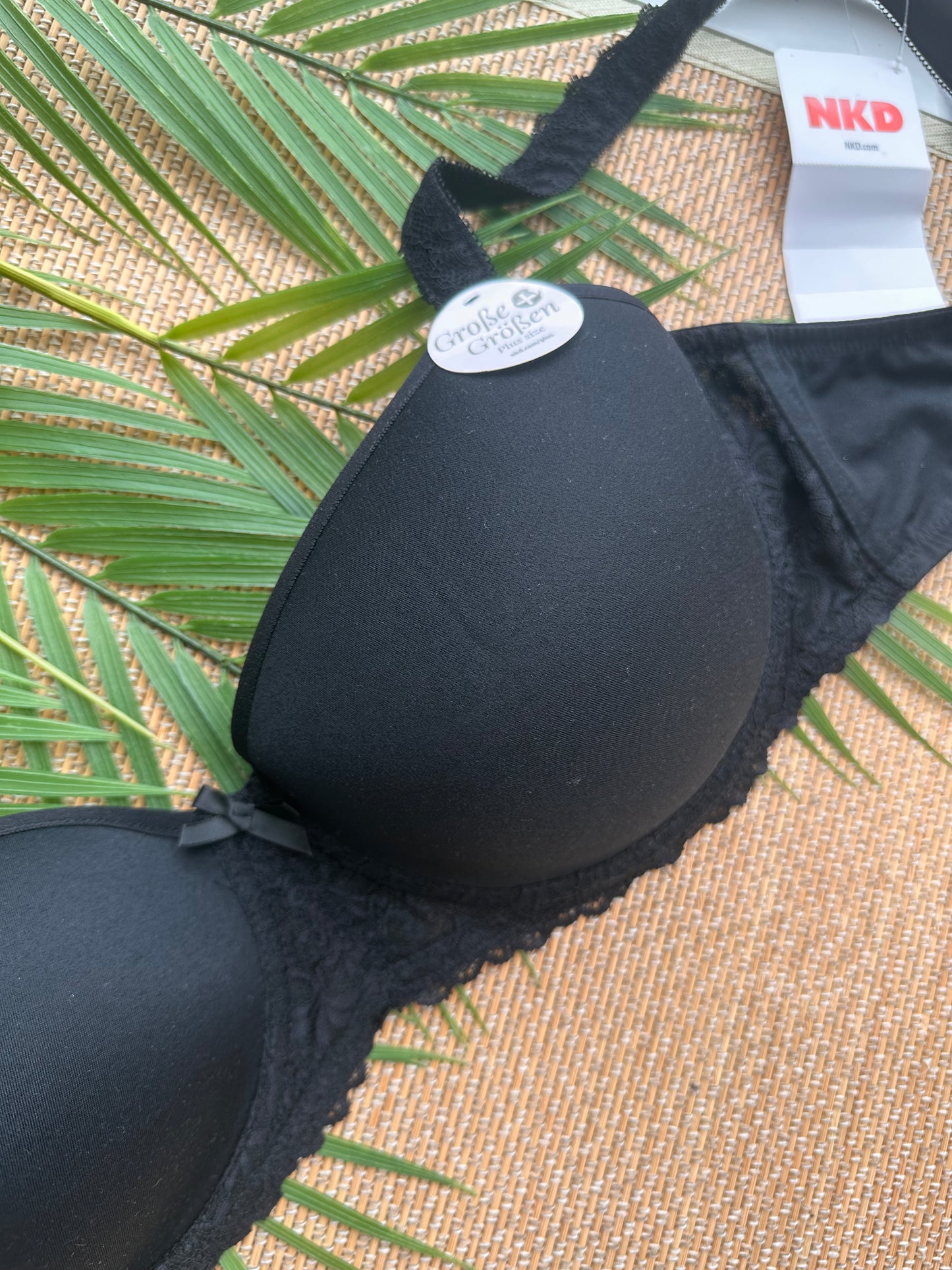 Black Tshirt Plus Size Bra