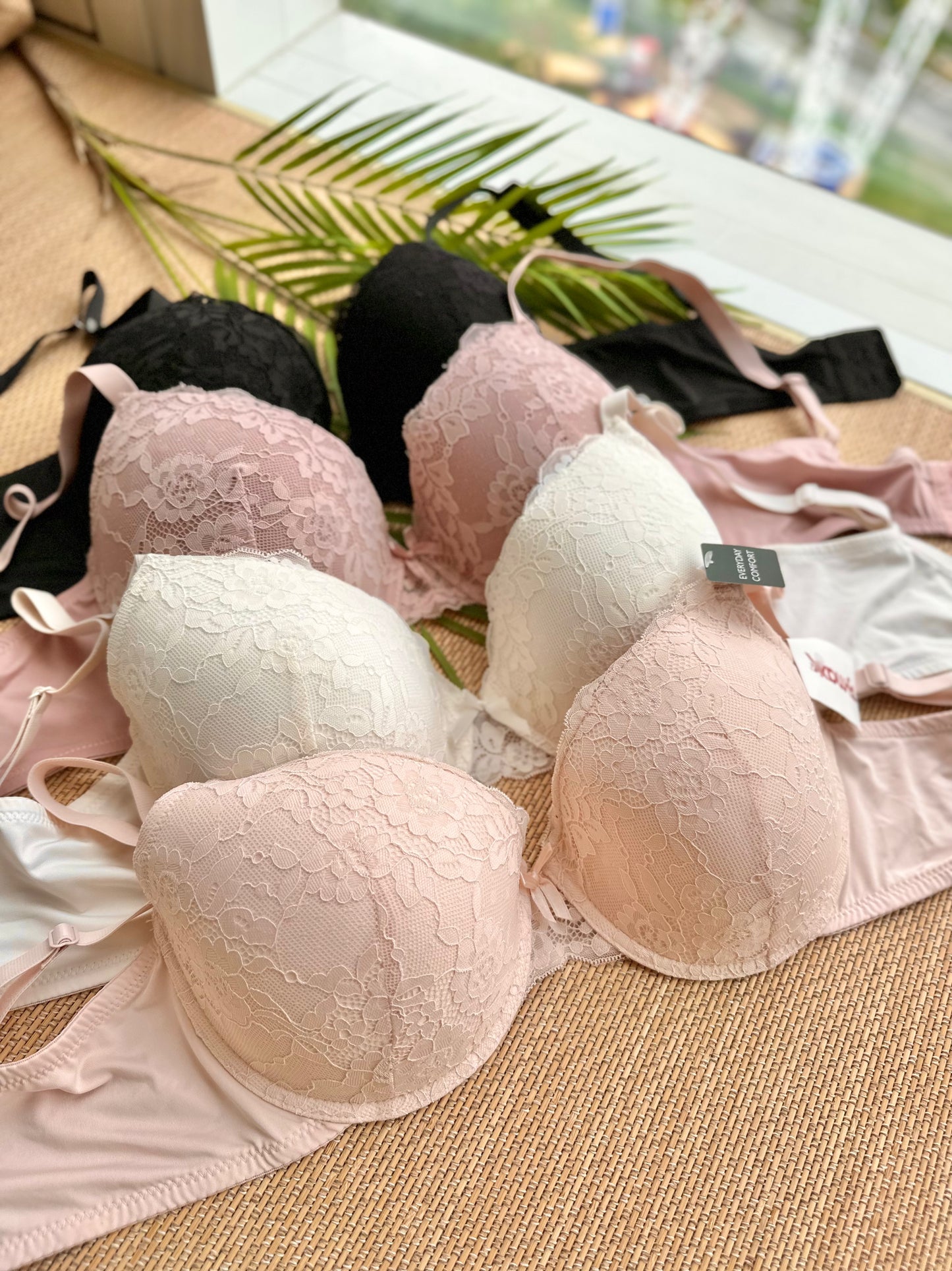 LA Lace Tshirt Bra