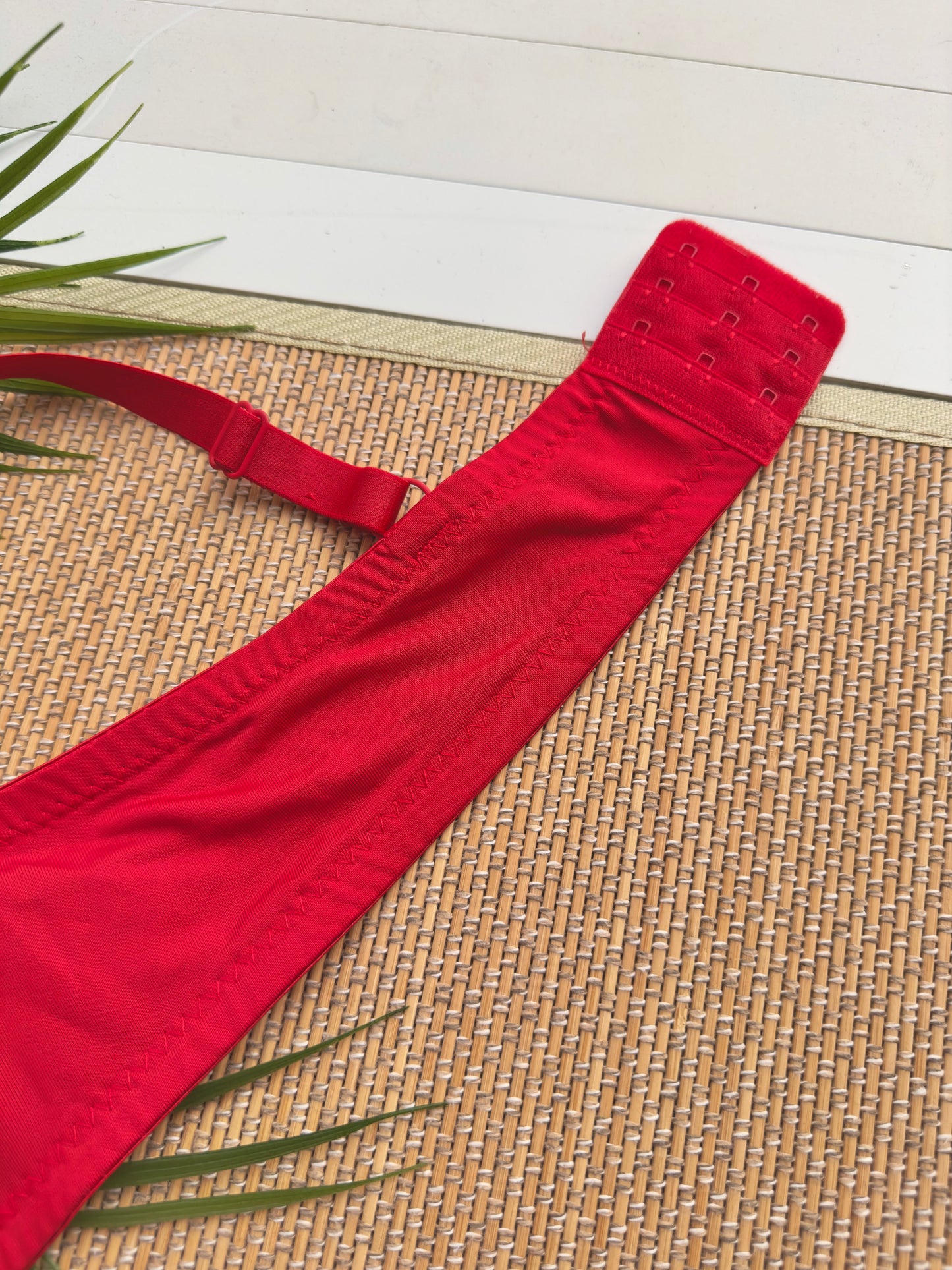 Coco Red Tshirt Bra
