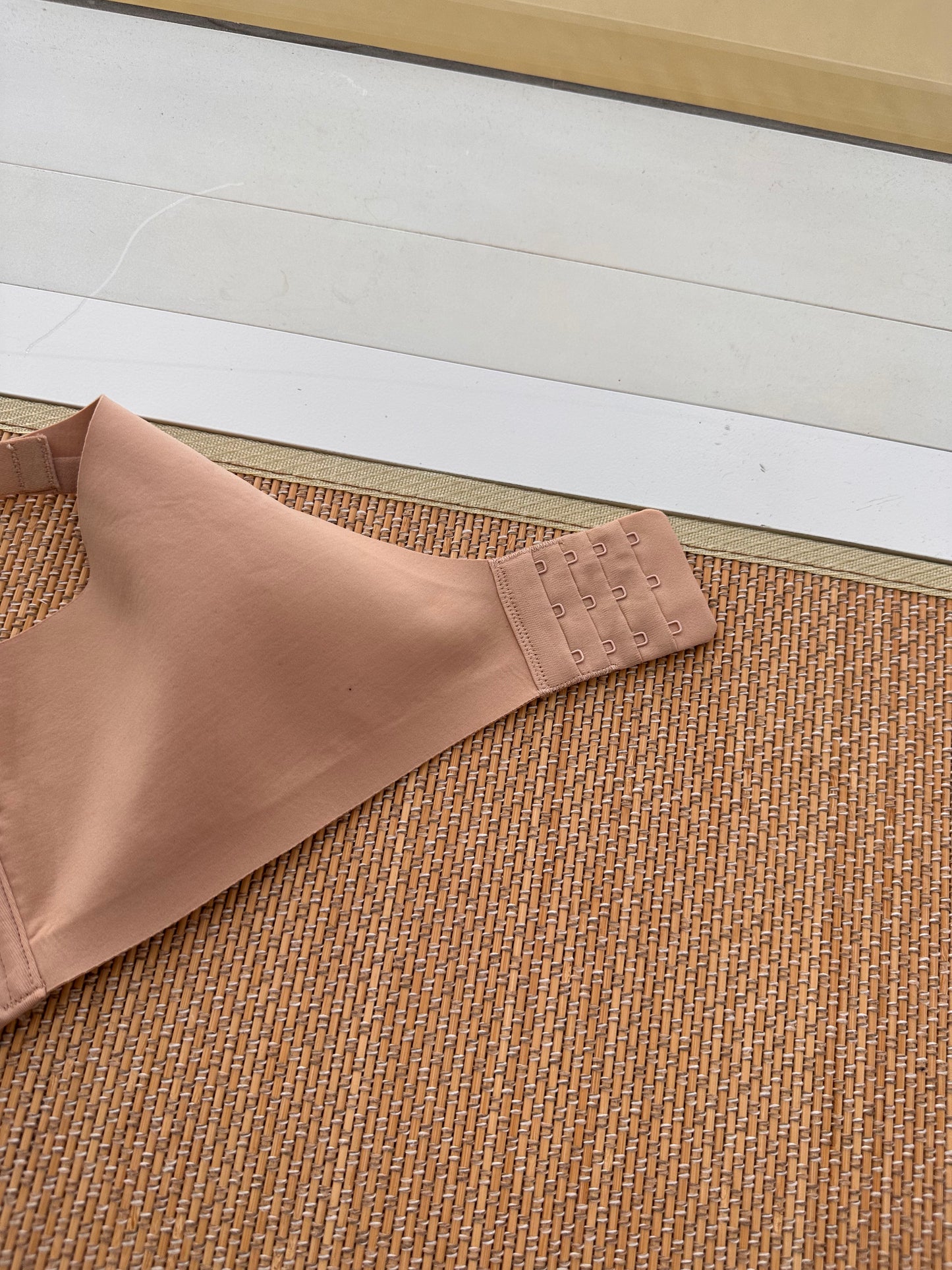 LVER Nude Seamless Wireless Plus Size Bra