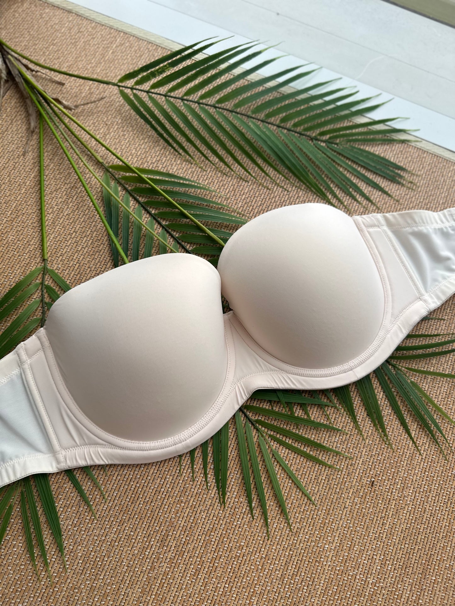 Seamless Full Grip Cream Strapless Convertible Plus Size Bra