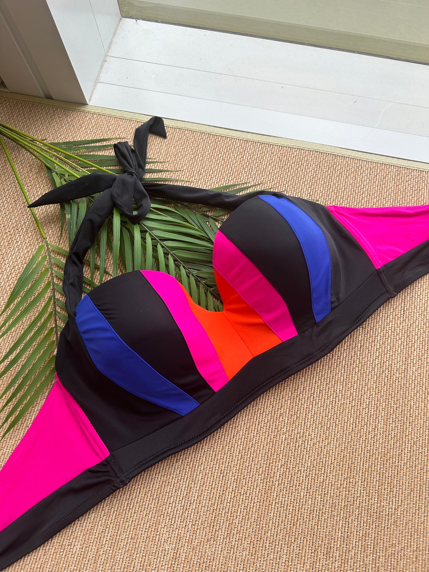 Colourblock Halter Bikini Plus Size Top